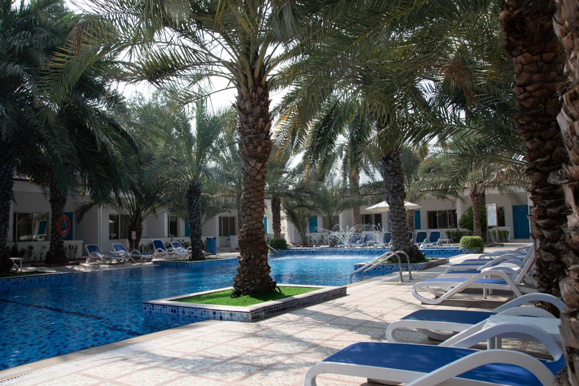 Fujairah Hotel & Resort Extérieur photo
